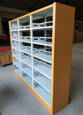 木(mù)護闆書(shū)架